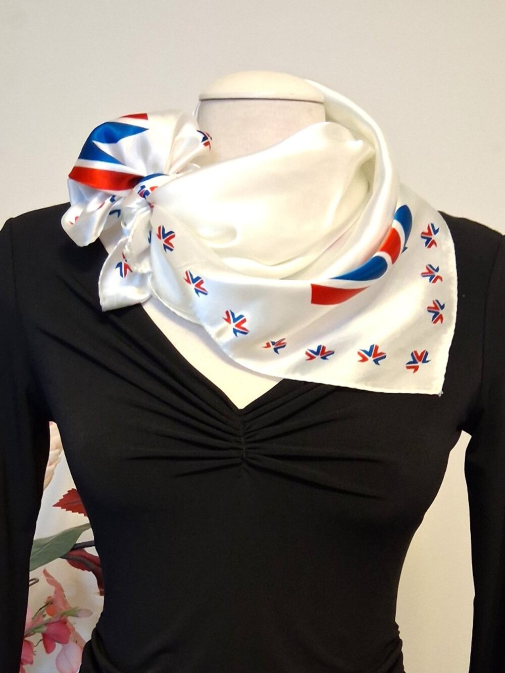 Vintage Silk Square Scarf Large Neckwear Rare Luxury Neck Wrap Scarves White